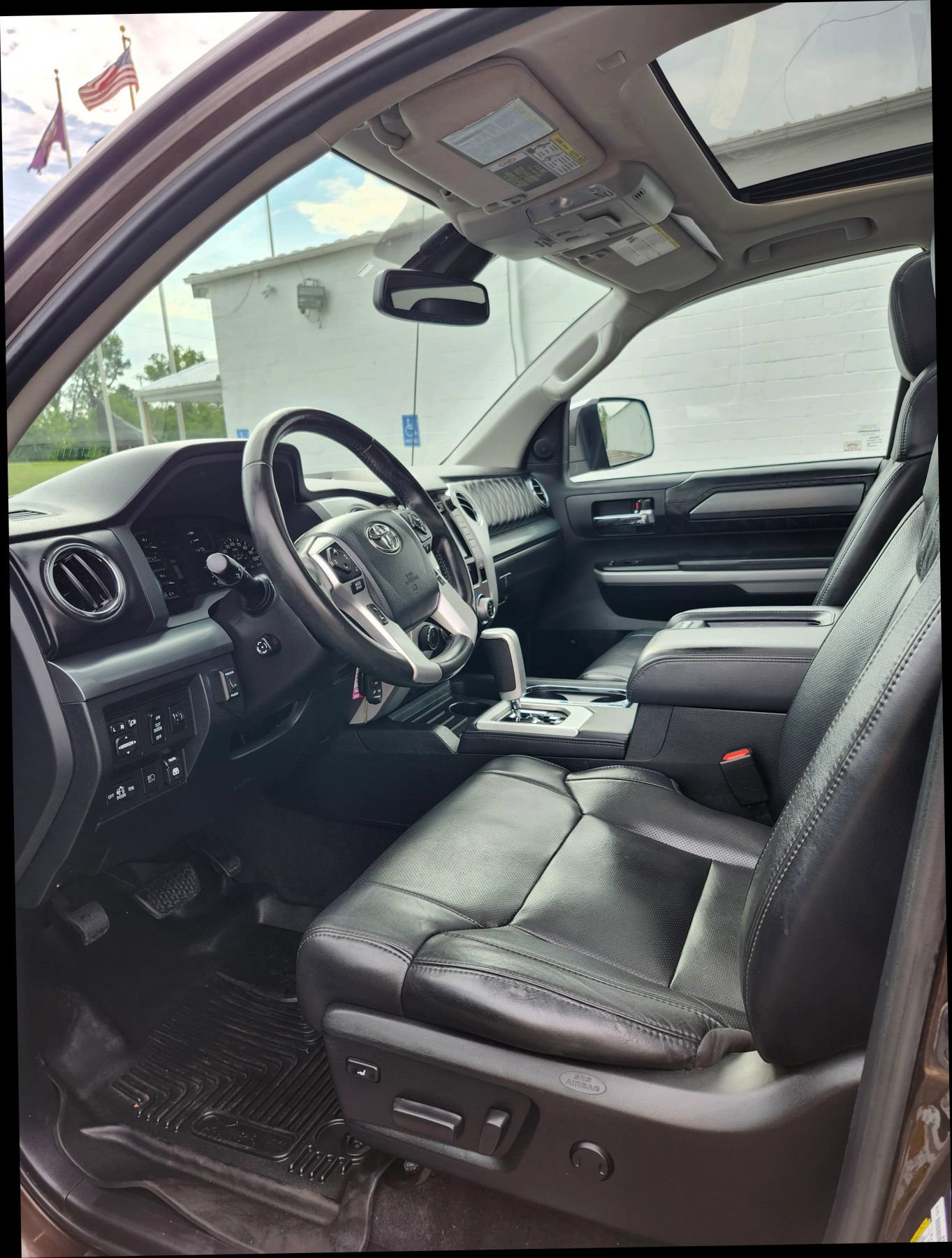 Used 2019 Toyota Tundra Platinum AWD/4WD image 14