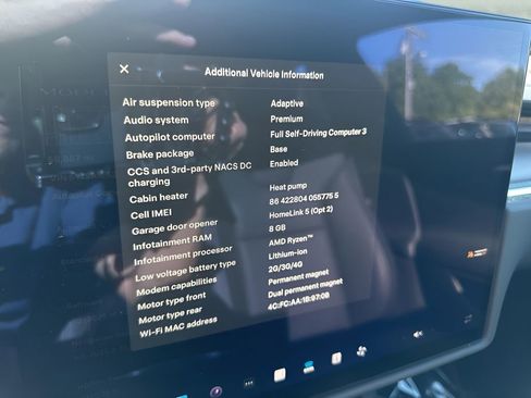 Used 2021 Tesla Model S Plaid image 25