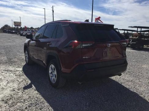 Used 2019 Toyota RAV4 LE w/ All Weather Liner Package AWD/4WD image 5