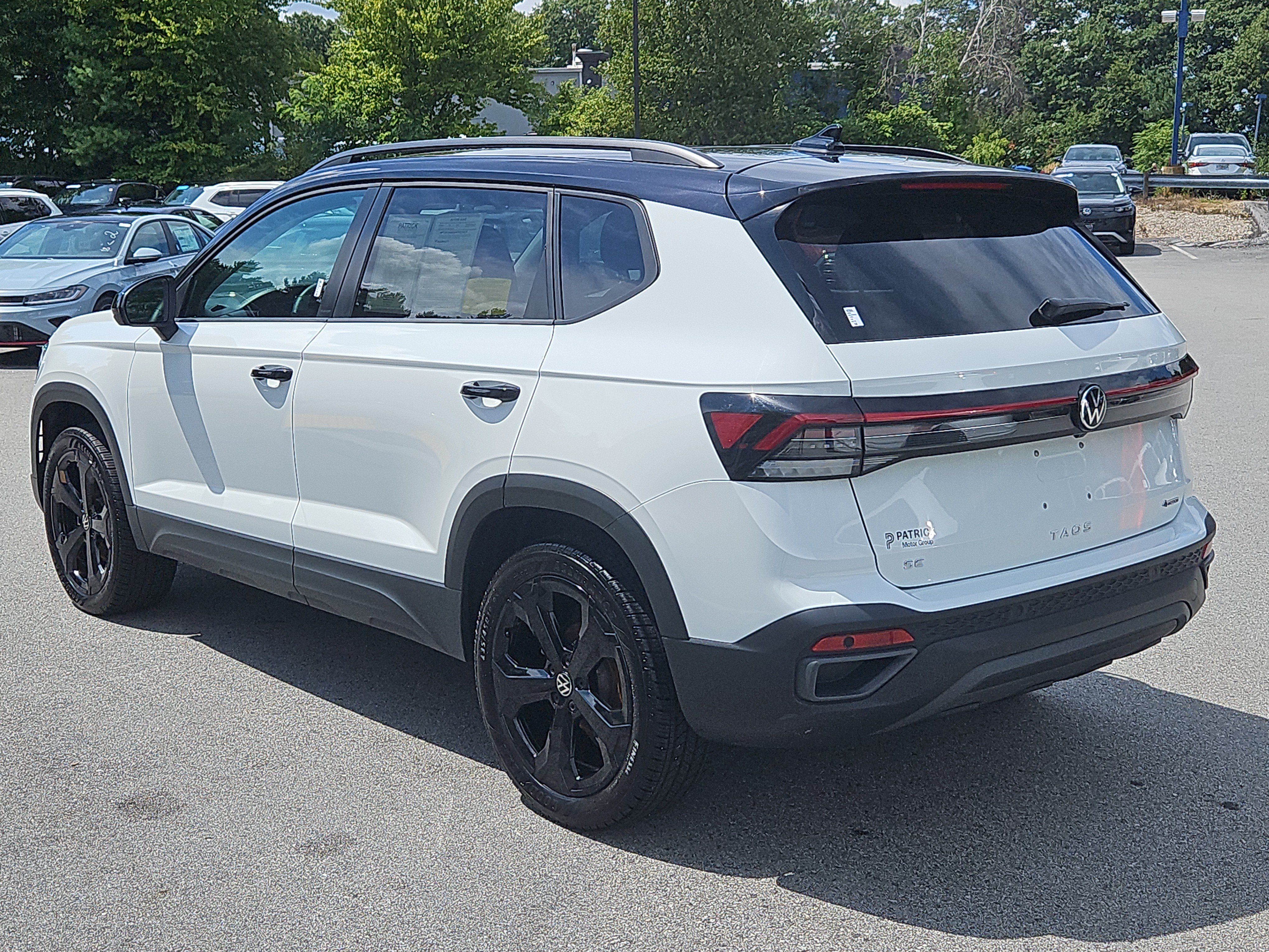 Used 2025 Volkswagen Taos SE AWD/4WD image 25