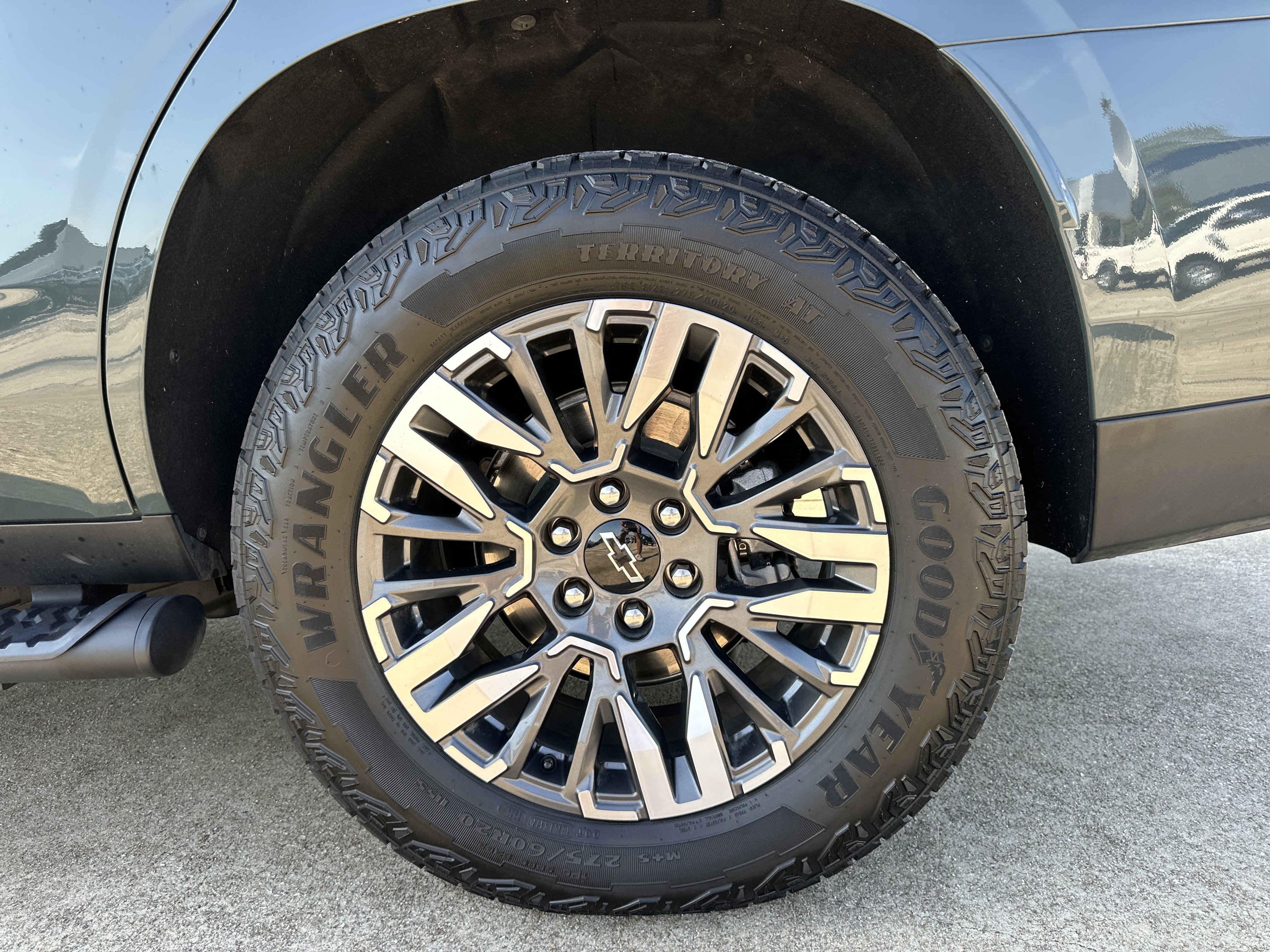 Certified 2025 Chevrolet Tahoe Z71 w/ Z71 Off-Road Package AWD/4WD image 22