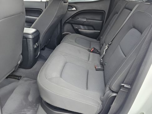 Used 2021 Chevrolet Colorado LT AWD/4WD image 9