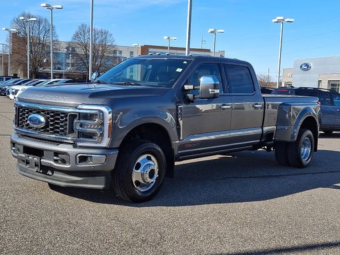 Certified 2023 Ford F350 Platinum image 5