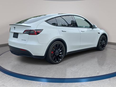 Used 2022 Tesla Model Y Performance AWD/4WD image 6
