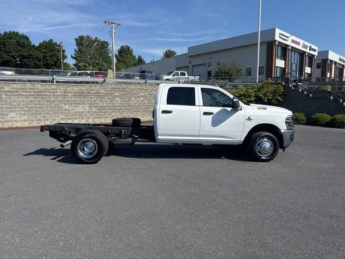 New 2026 RAM 3500 Tradesman AWD/4WD image 2