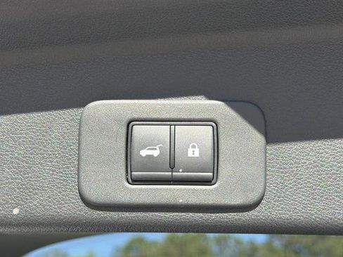 Certified 2025 Nissan Murano SV w/ Cargo Package AWD/4WD image 27