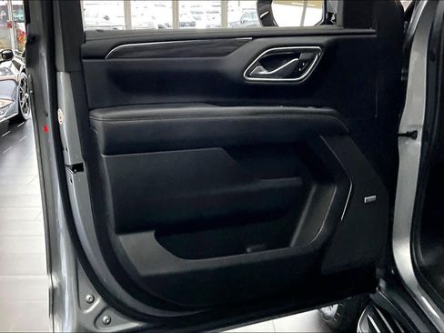 Used 2023 GMC Yukon SLT w/ SLT Premium Package RWD image 22