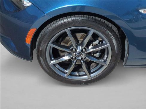 Used 2019 MAZDA MX-5 Miata RF Grand Touring RWD image 22