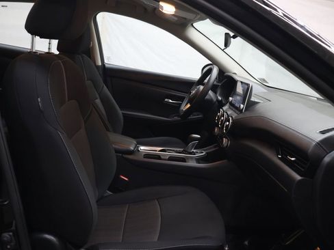 Used 2025 Nissan Sentra SV FWD image 10