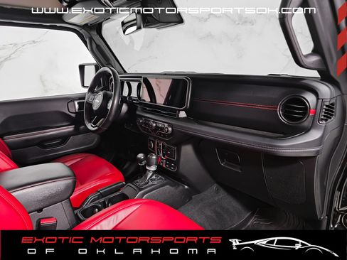 Used 2024 Jeep Wrangler Unlimited Rubicon 392 AWD/4WD image 15