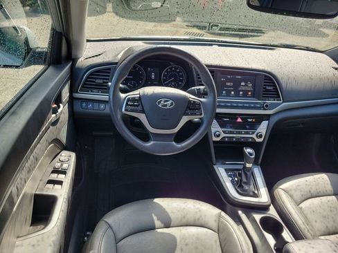 Used 2017 Hyundai Elantra Value Edition w/ Cargo Package FWD image 8