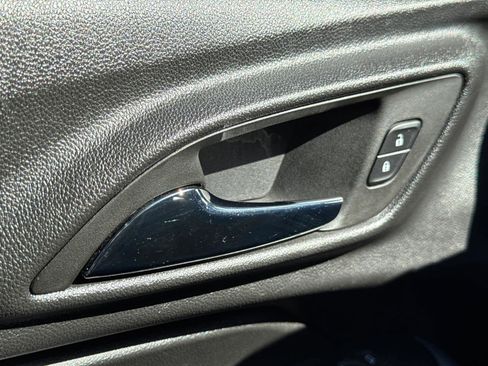 Used 2024 Chevrolet Trax RS w/ Driver Confidence Package image 25