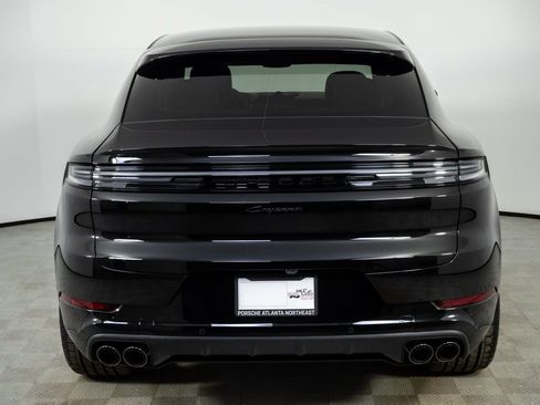 New 2026 Porsche Cayenne Base image 30