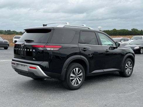 Used 2025 Nissan Pathfinder SL FWD image 5