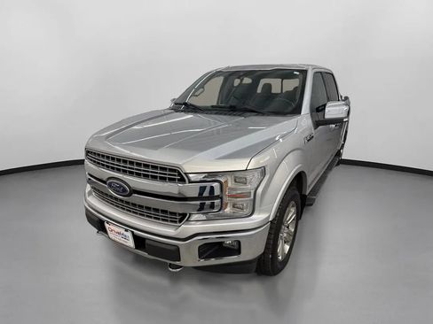 Used 2018 Ford F150 Lariat w/ Equipment Group 502A Luxury AWD/4WD image 4