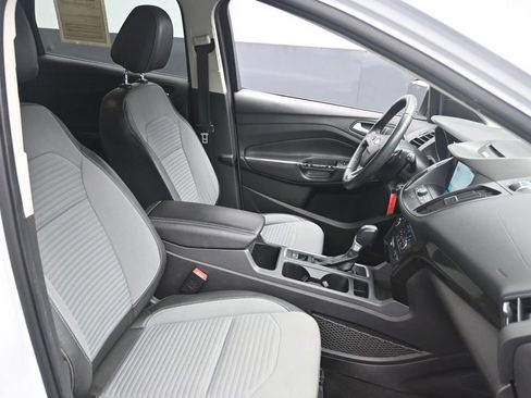 Used 2017 Ford Escape SE w/ Equipment Group 201A FWD image 27