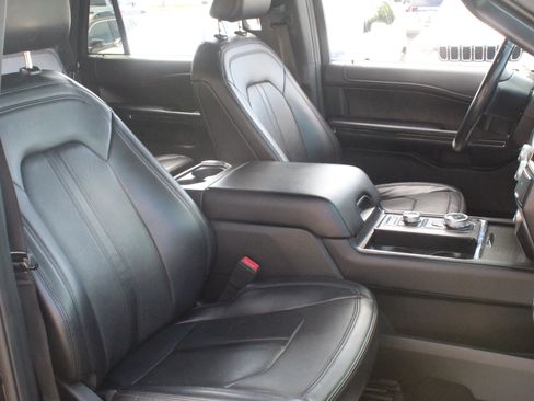 Used 2021 Ford Expedition Limited AWD/4WD image 34