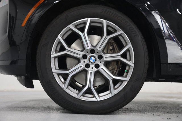 Used 2024 BMW X7 xDrive40i AWD/4WD image 13