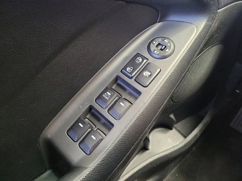 Used 2017 Kia Forte S FWD image 27