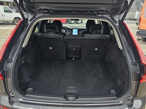 Certified 2023 Volvo XC60 B5 Plus w/ Climate Package image 7