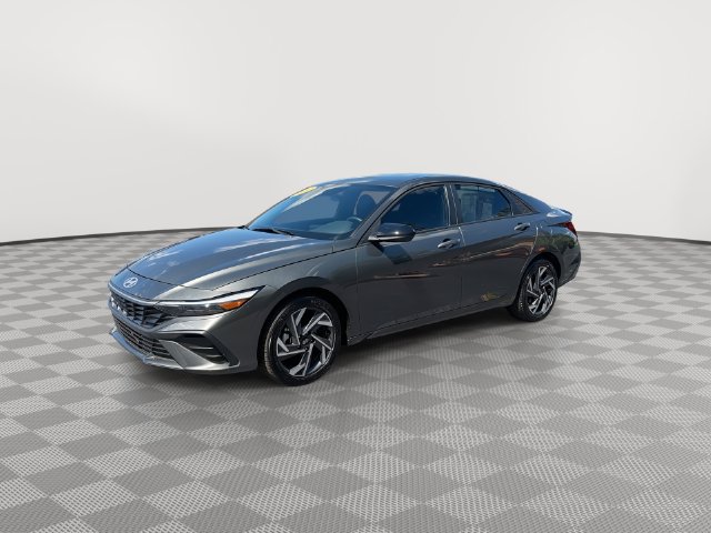 Used 2025 Hyundai Elantra Sport FWD image 6