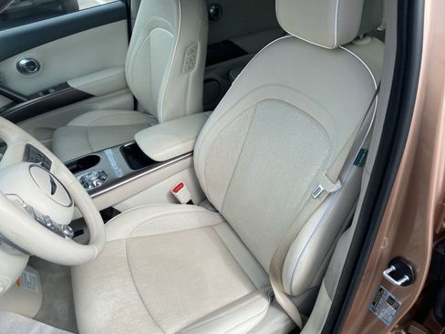 Used 2024 Genesis GV60 Advanced image 11