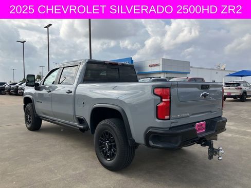 Used 2025 Chevrolet Silverado 2500 ZR2 w/ Technology Package image 5