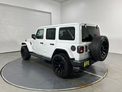 Used 2020 Jeep Wrangler Unlimited Sahara w/ Cold Weather Group image 22
