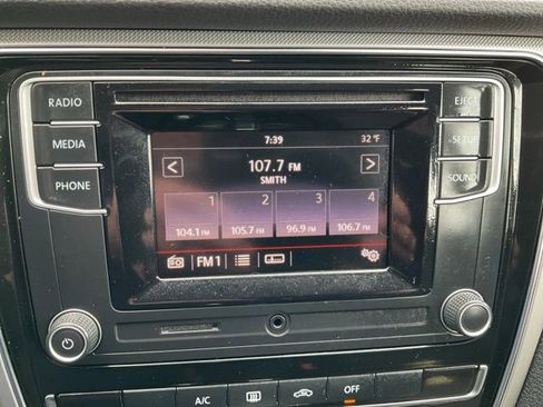 Used 2018 Volkswagen Passat 2.0T S image 13