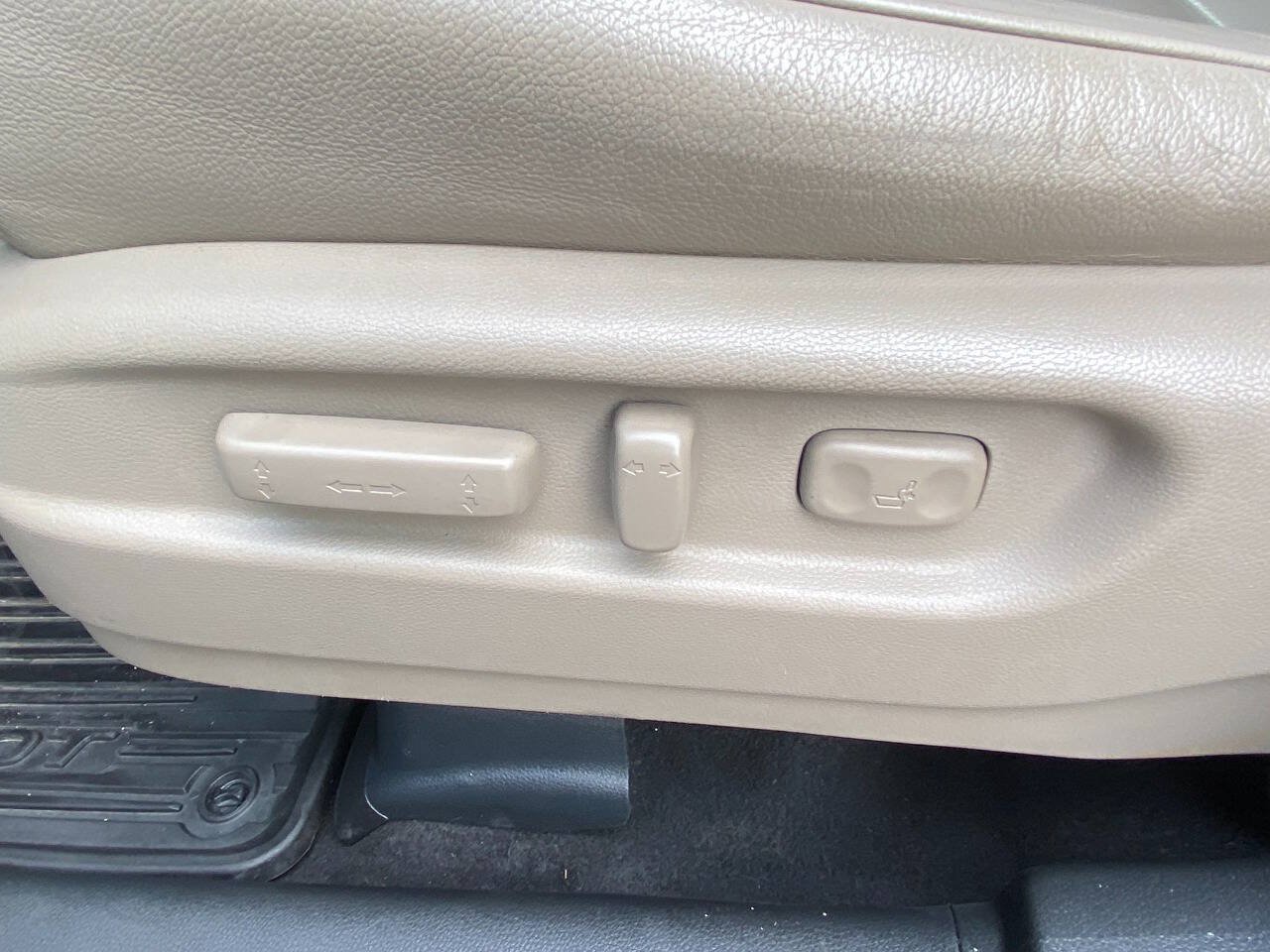 Used 2016 Honda Pilot Touring image 18