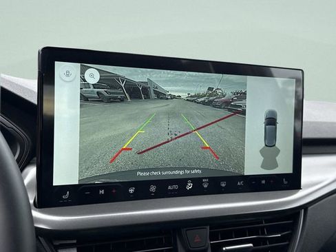 New 2026 Ford Escape SE w/ Class II Trailer Tow Package FWD image 36