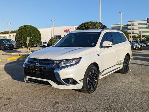 Used 2018 Mitsubishi Outlander GT image 4