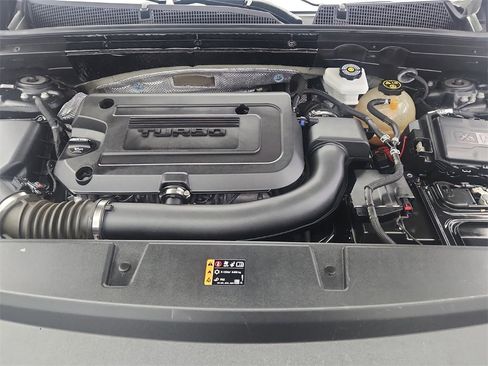 Used 2022 Buick Envision Essence w/ Technology Package I image 42