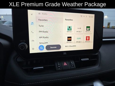 Used 2023 Toyota RAV4 XLE Premium image 15