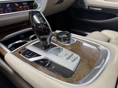 Used 2017 BMW 750i xDrive AWD/4WD image 17