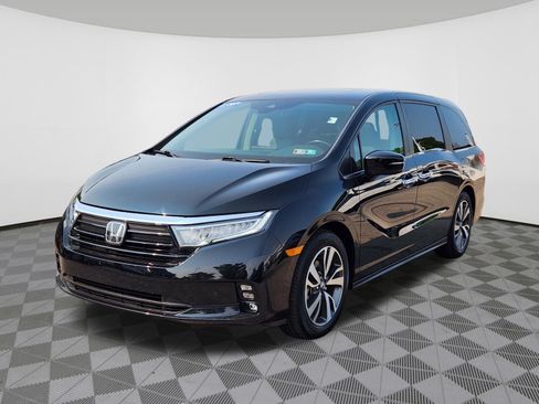 Certified 2021 Honda Odyssey Touring image 2