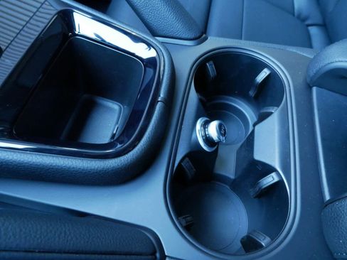 New 2025 Porsche Cayenne image 17