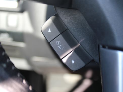 Used 2017 Subaru Forester 2.5i Touring image 30