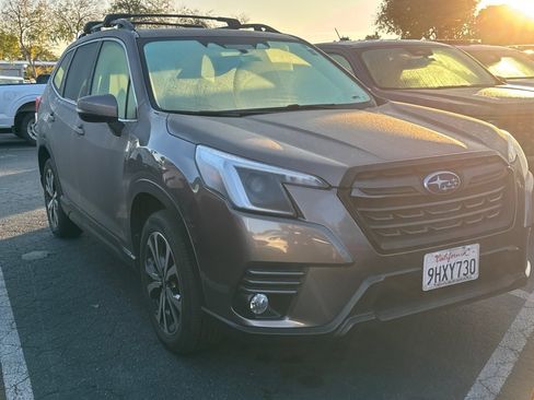 Used 2023 Subaru Forester Limited image 2