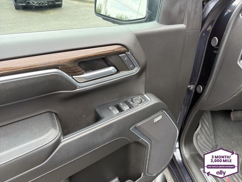 Used 2024 Chevrolet Silverado 1500 LT Trail Boss w/ Convenience Package II AWD/4WD image 16