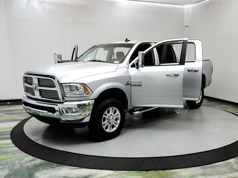 Used 2018 RAM 2500 Laramie AWD/4WD image 9