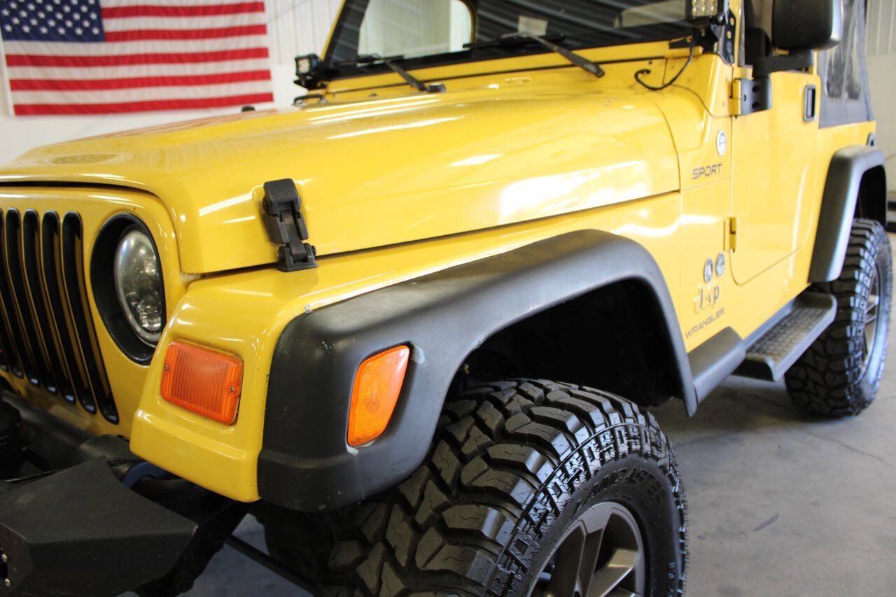 Used 2005 Jeep Wrangler Sport w/ 30" Tire & Wheel Group AWD/4WD image 11
