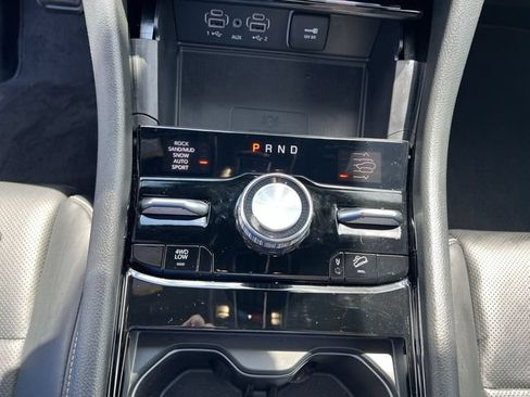 Used 2025 Jeep Grand Cherokee Overland w/ Adv Protech Group III AWD/4WD image 30