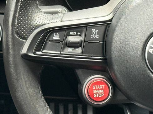 Used 2022 Alfa Romeo Giulia Sprint AWD/4WD image 31