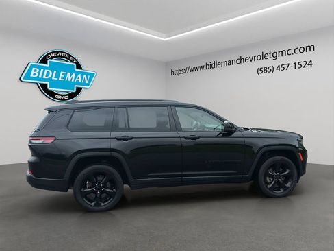 Used 2023 Jeep Grand Cherokee L Laredo AWD/4WD image 9
