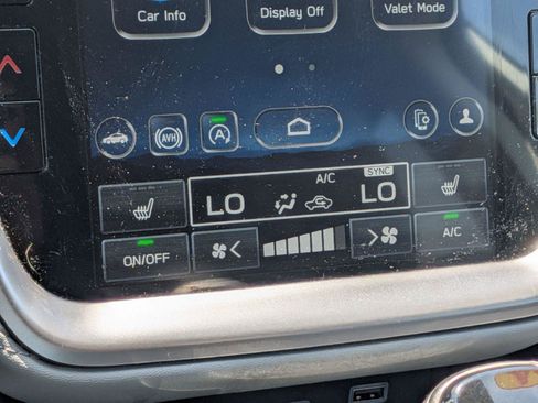 Used 2024 Subaru Outback Premium AWD/4WD image 13