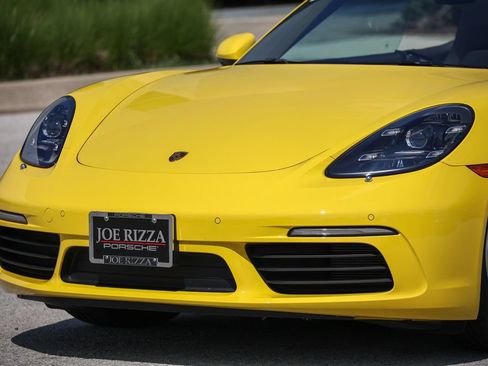 Certified 2024 Porsche 718 Boxster RWD image 32