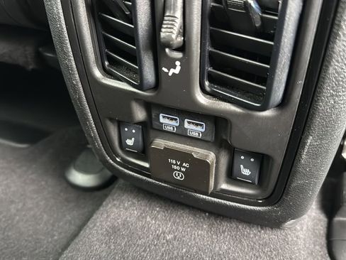 Used 2023 Dodge Durango GT image 19