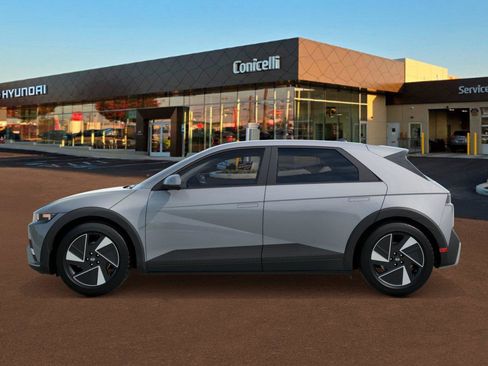 New 2026 Hyundai Ioniq 5 SE image 3