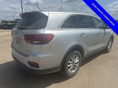 Used 2019 Kia Sorento L image 7